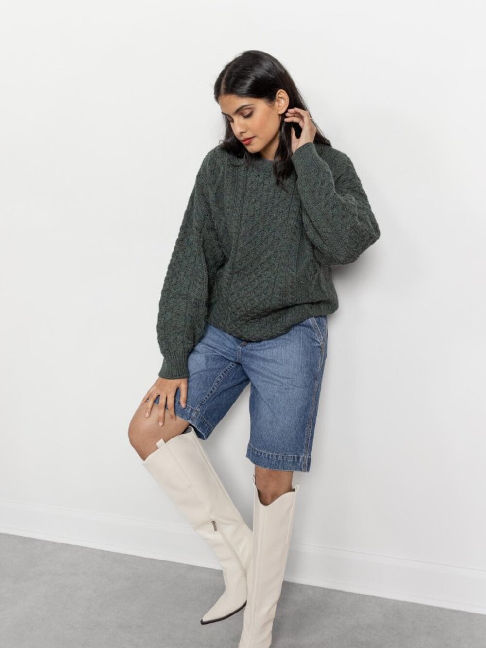 GREEN IRISH WOOL Cable Knit Winter Jumper Crew Neck / Medium - Picture 5 of 10